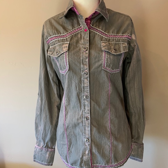 Cowgirl Up Western Shirt - Picture 2 of 8